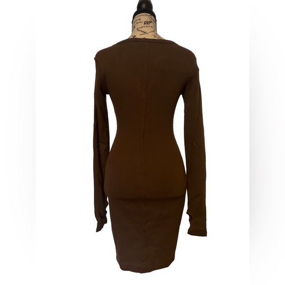 🥳🥳 Host Pick 🥳 Brand New Chocolate Long Sleeve Dress | Thumb Holes | S–L - Picture 2 of 4